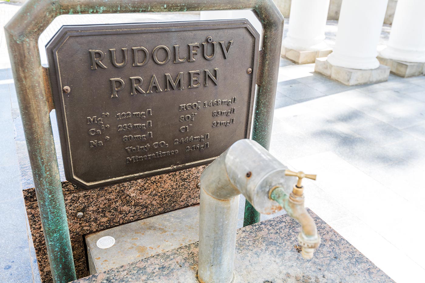 Rudolfův pramen - AmazingWorldSites.com